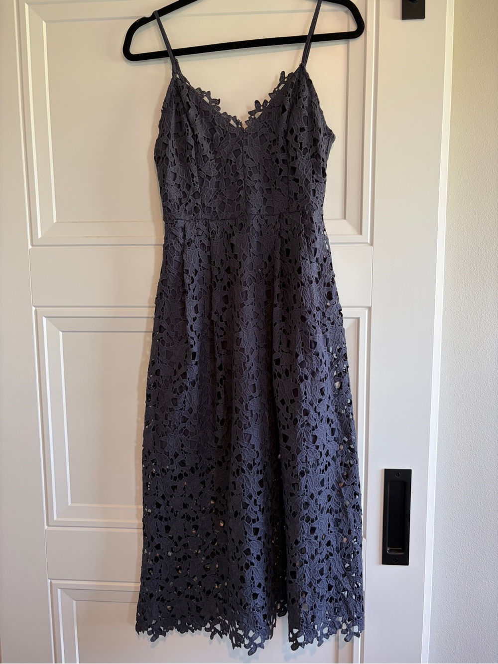 ASTR the Label-Navy Lace Midi Dress, size medium - Picture 2 of 4